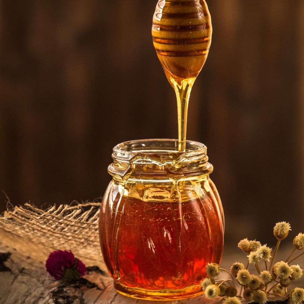 Raw Honey in Spirits: History, Craft, and Why It Matters More Than Ever