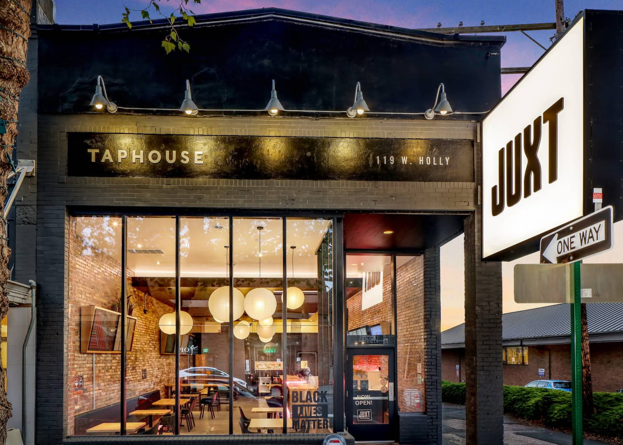 JUXT Taphouse